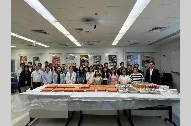 (01)